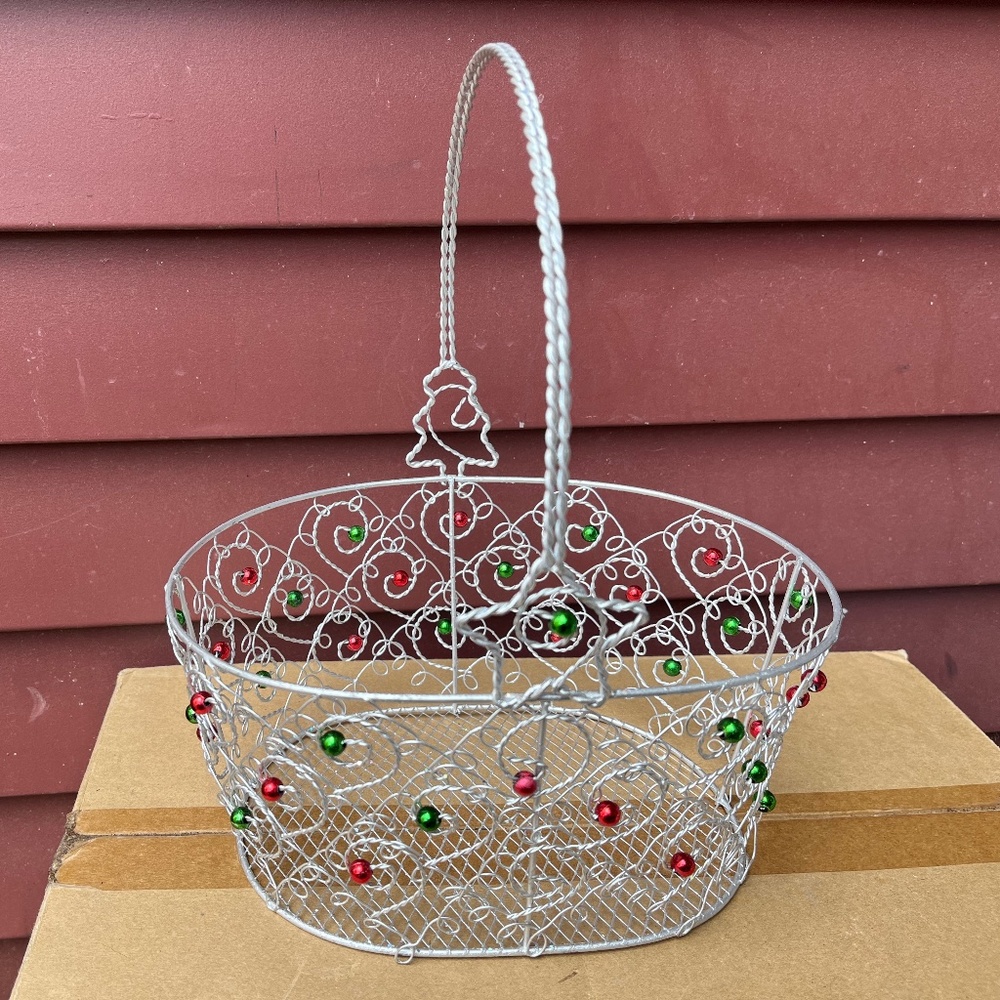 NEW Silver Holiday Basket Excellent Condition